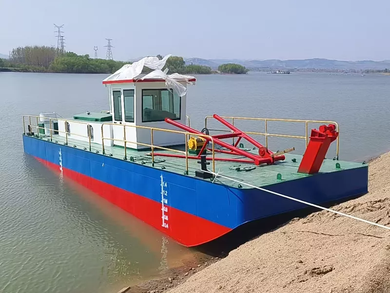 ড্রেজিং সমর্থনের জন্য হারবার টাগবোট