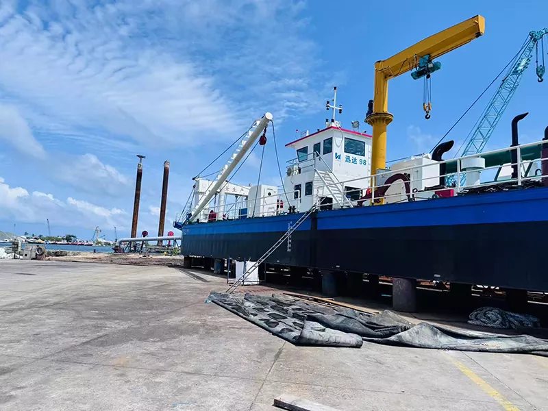 হেভি ডিউটি ​​ড্রেজার জাহাজ