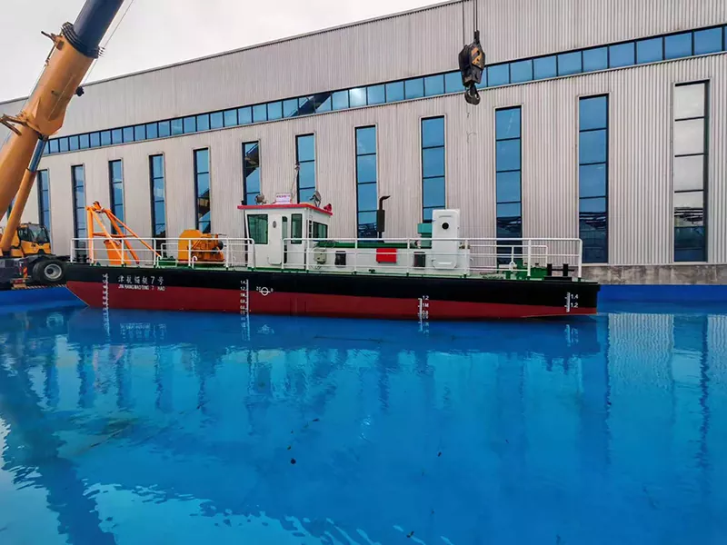 বহুমুখী ড্রেজার ওয়ার্কবোট